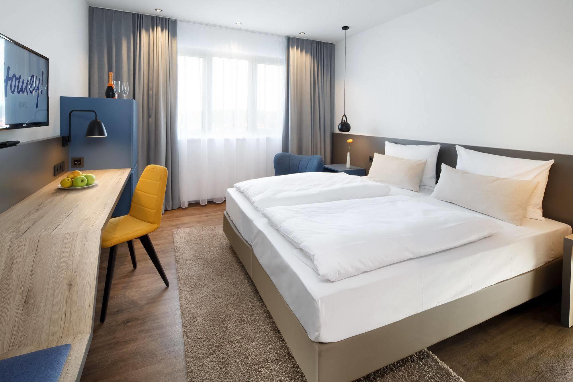 Homey! Hotel Regensburg Dış mekan fotoğraf